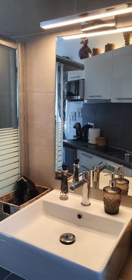 Apartamento Nikis Penthouse Atenas Exterior foto